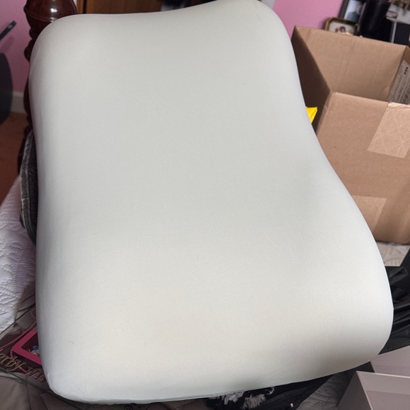 Cushion Lab Luxurious Contour Pillow - Picture 4 of 4